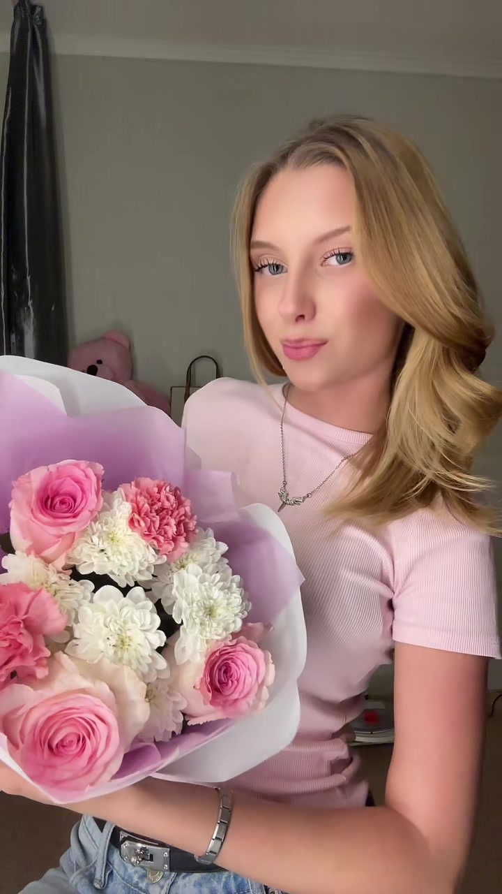 @adamova38