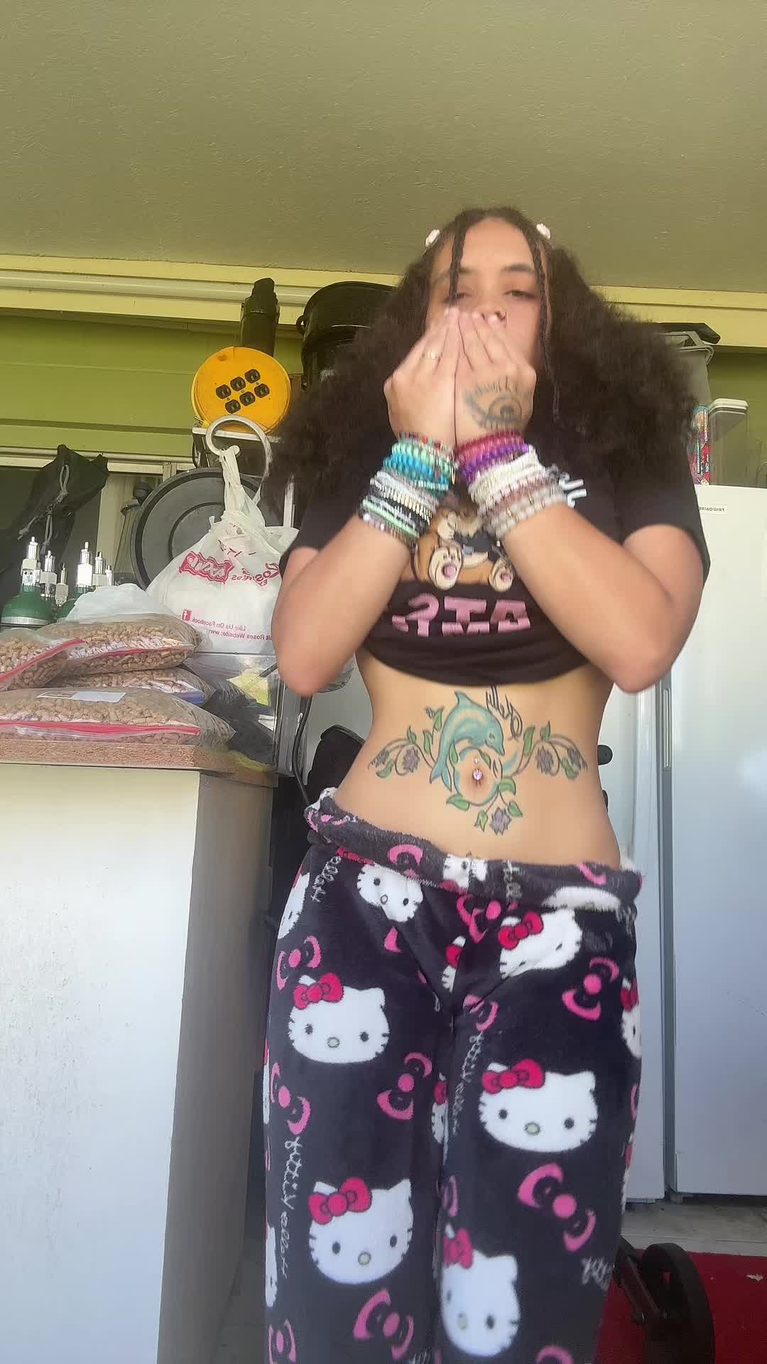 @CurlyHeadCutie