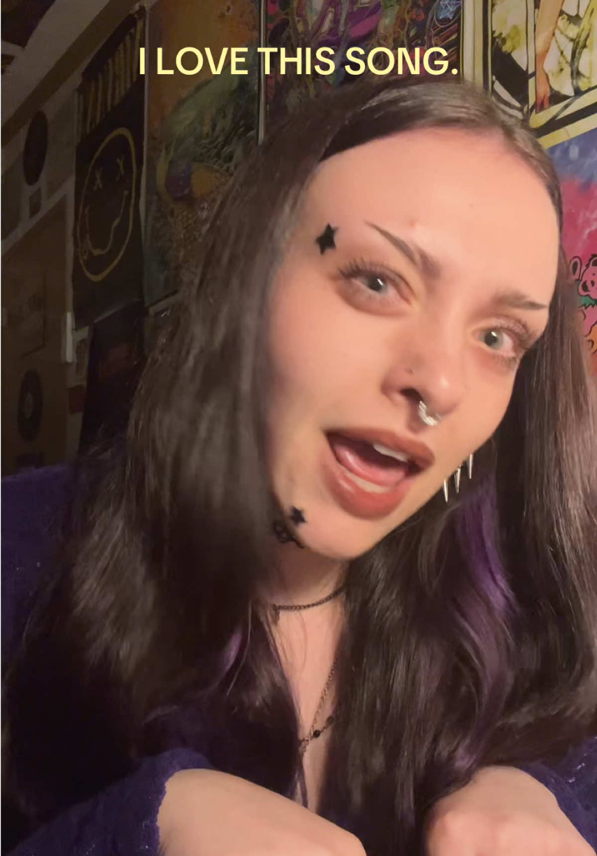 @/•᷅•᷄\Ⳋ