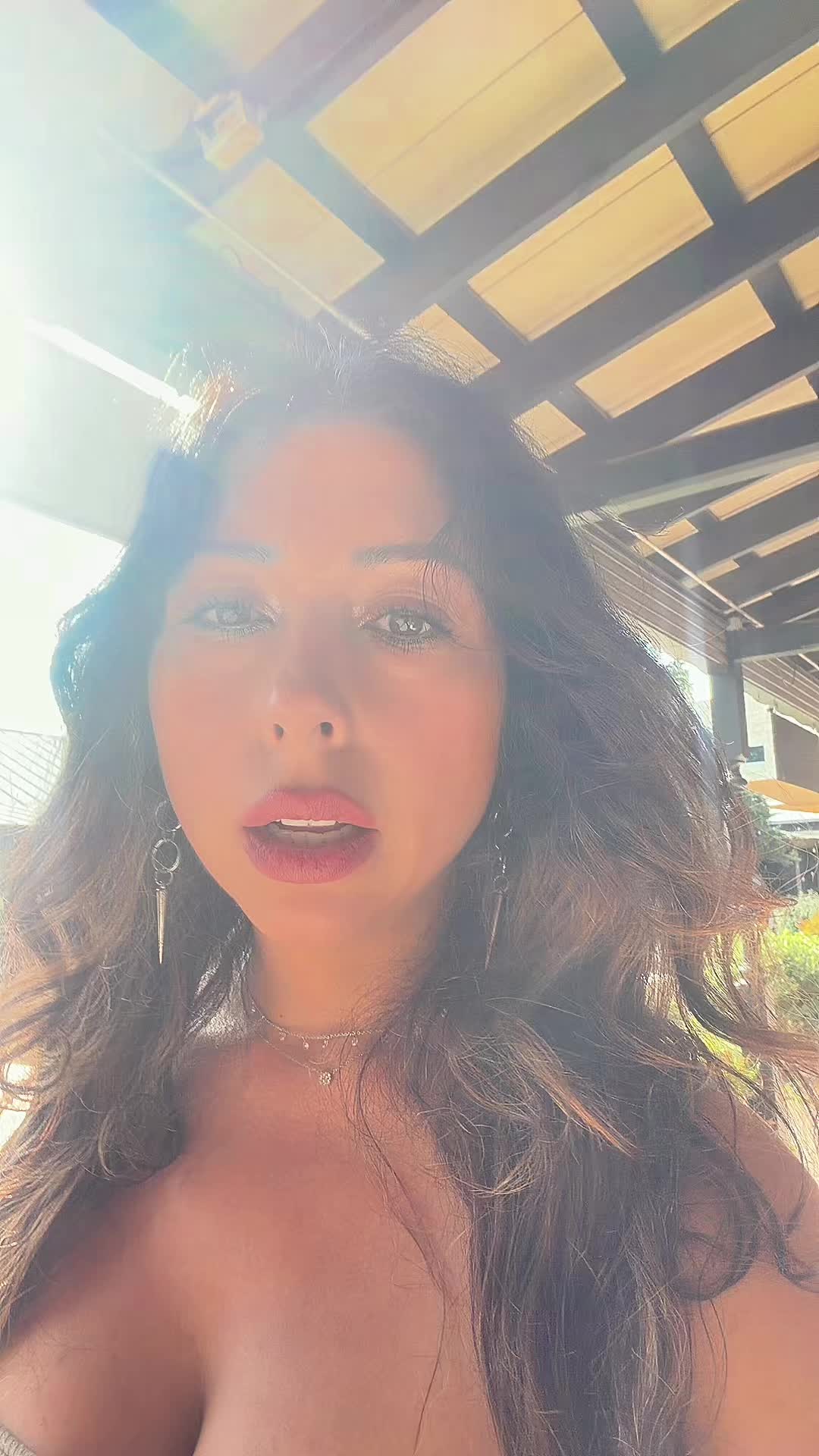 @Vanessa | Lifestyle &Fashion