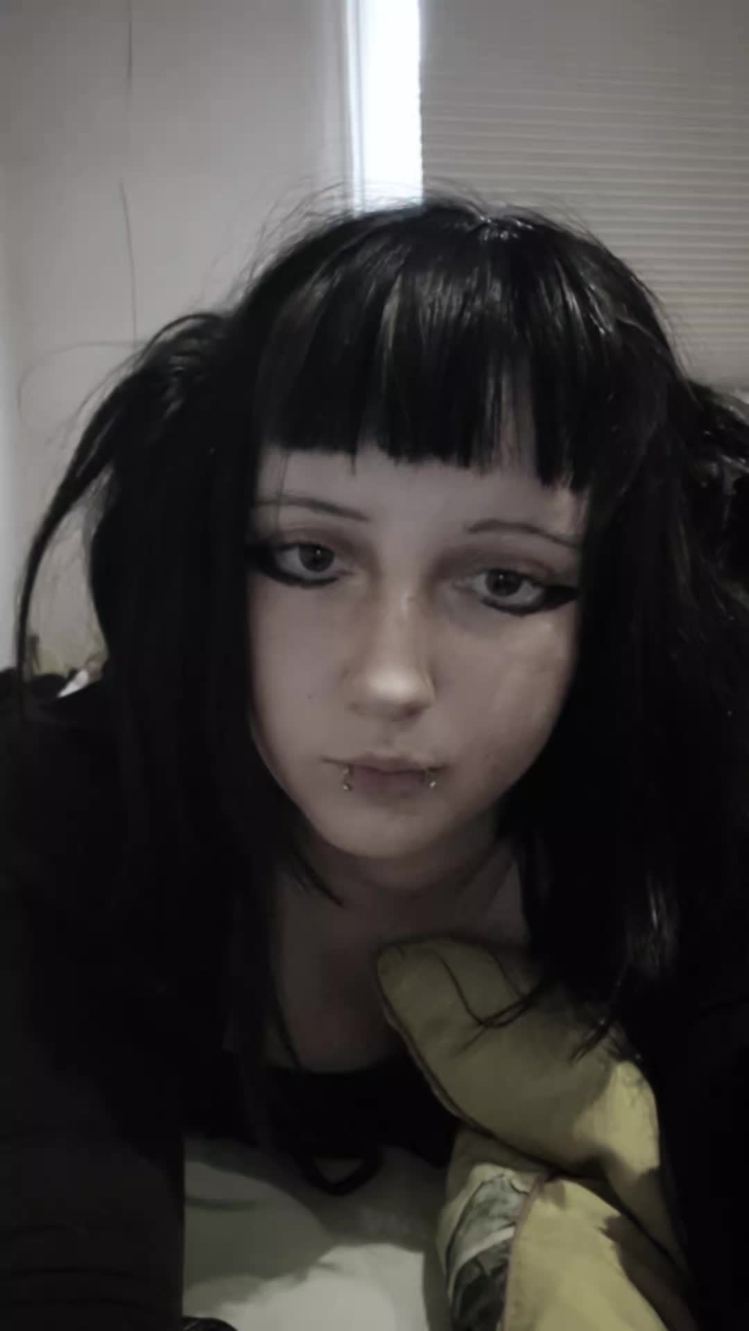 @🖤 виола 🖤