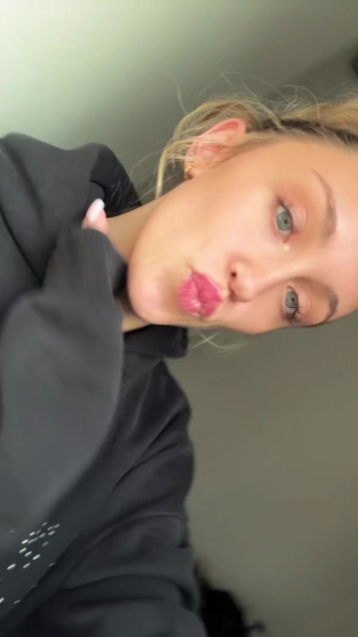 @alena ꩜🍸🪷 🍋&zwj;🟩🪩