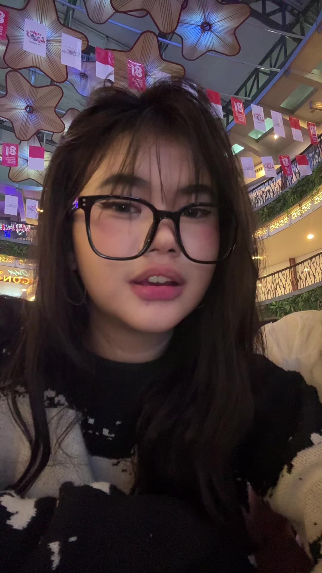 @salila gomez