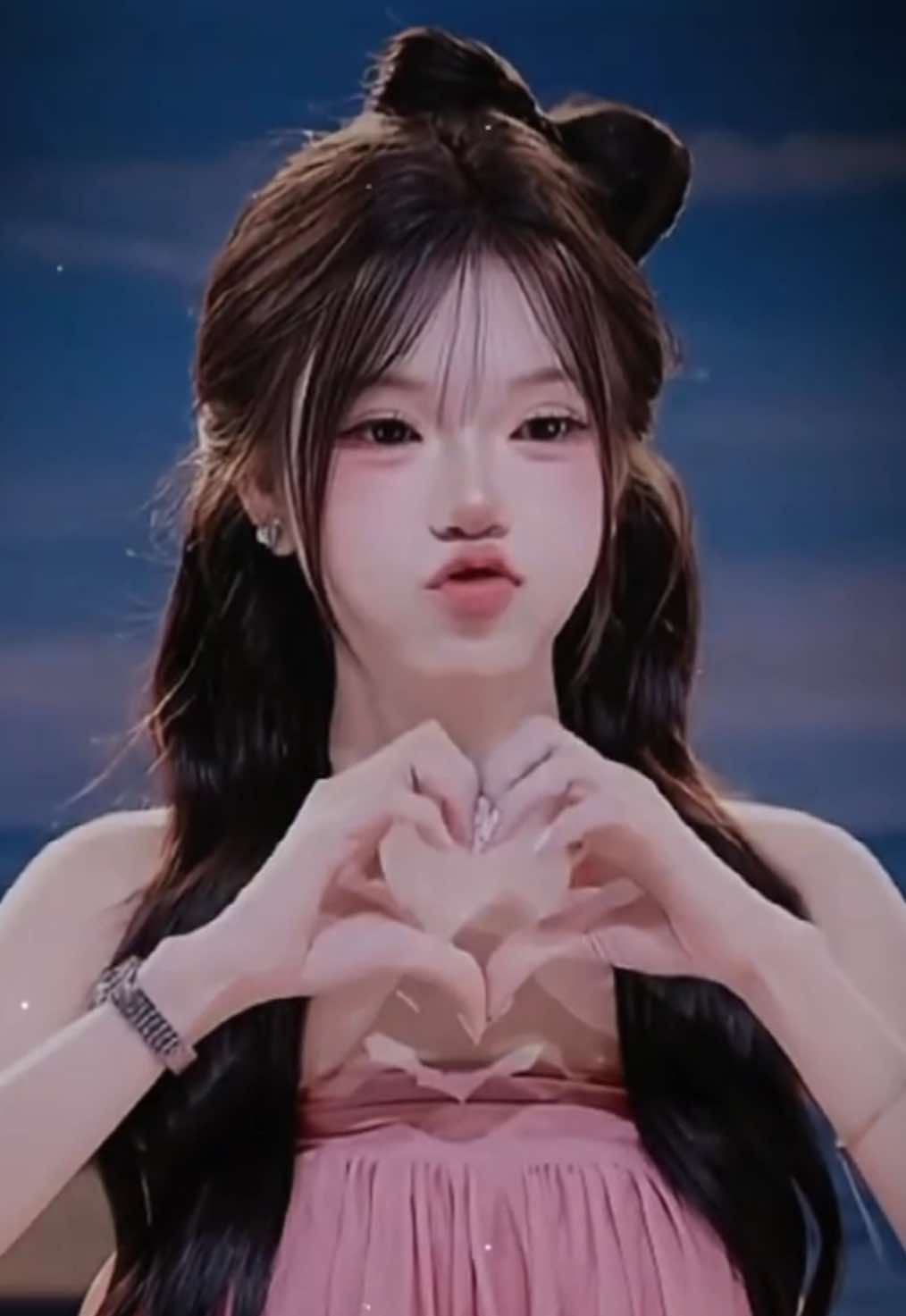@𝘊𝘩𝘦𝘦𝘴𝘦🦢