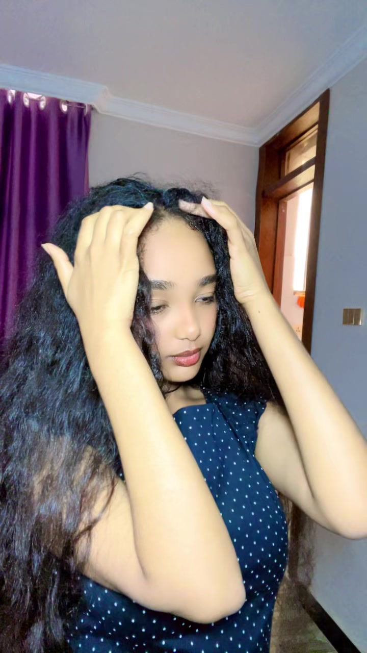 @Venesia🦋♋️