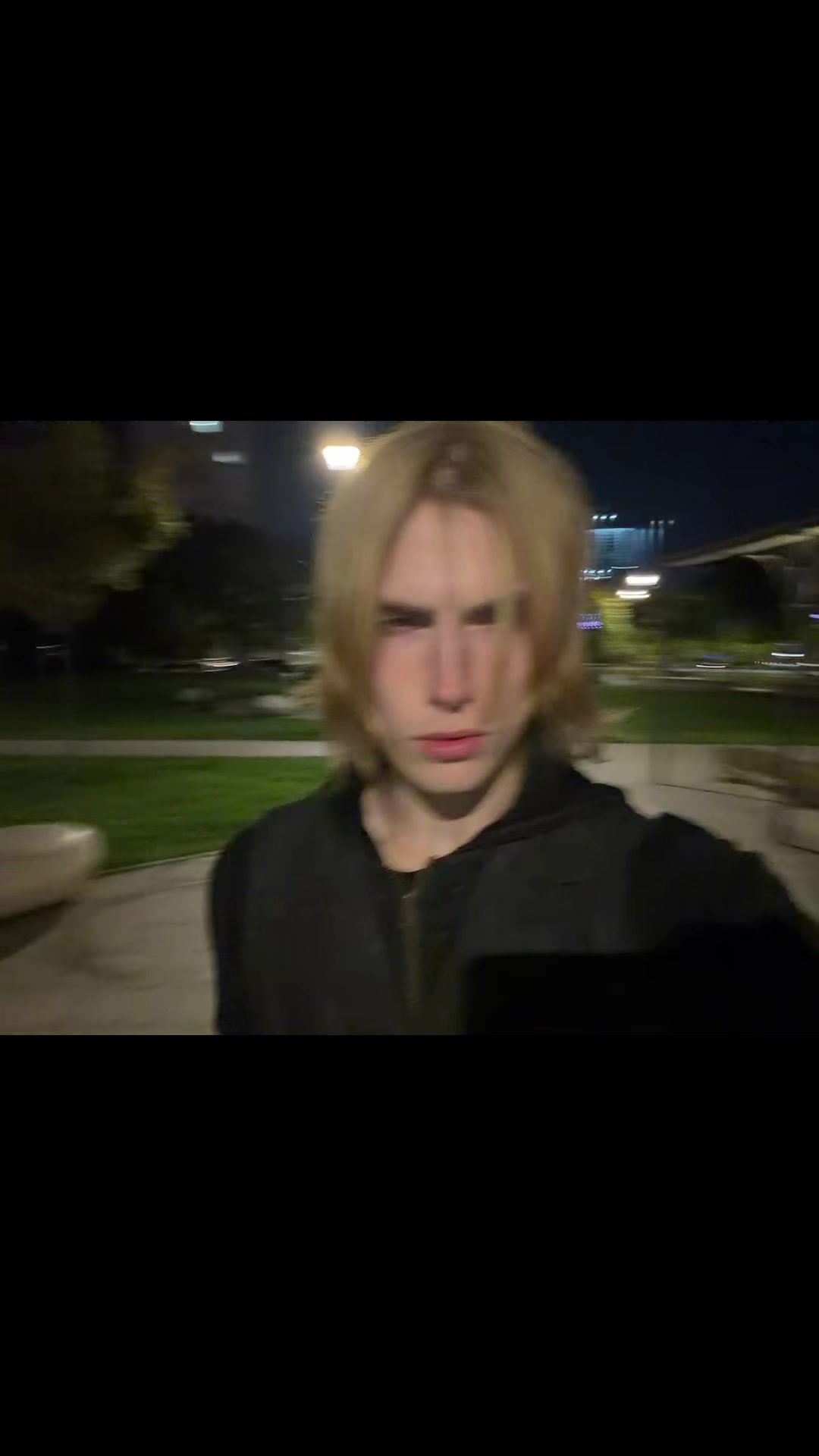 @keepuptothedark