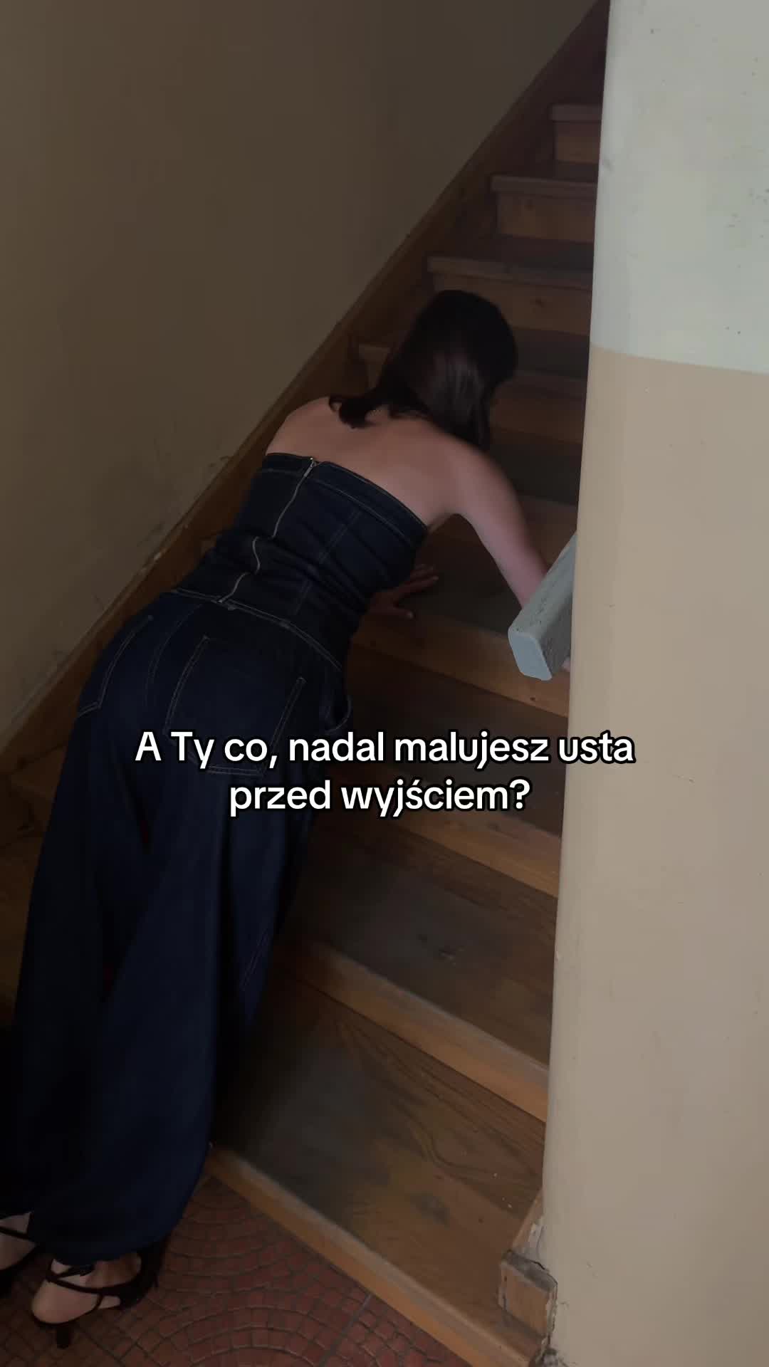@MADEBYLAURA
