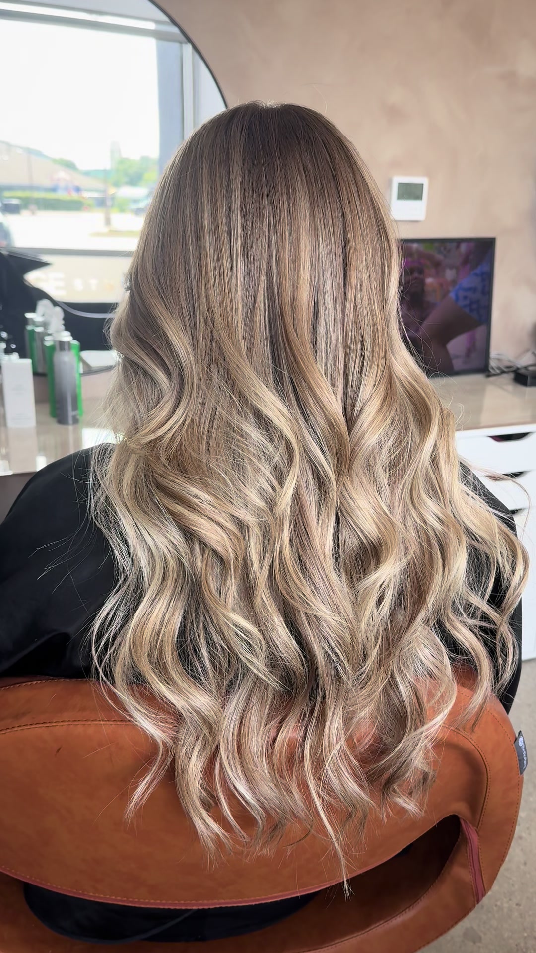@Meg | DFW Hairstylist