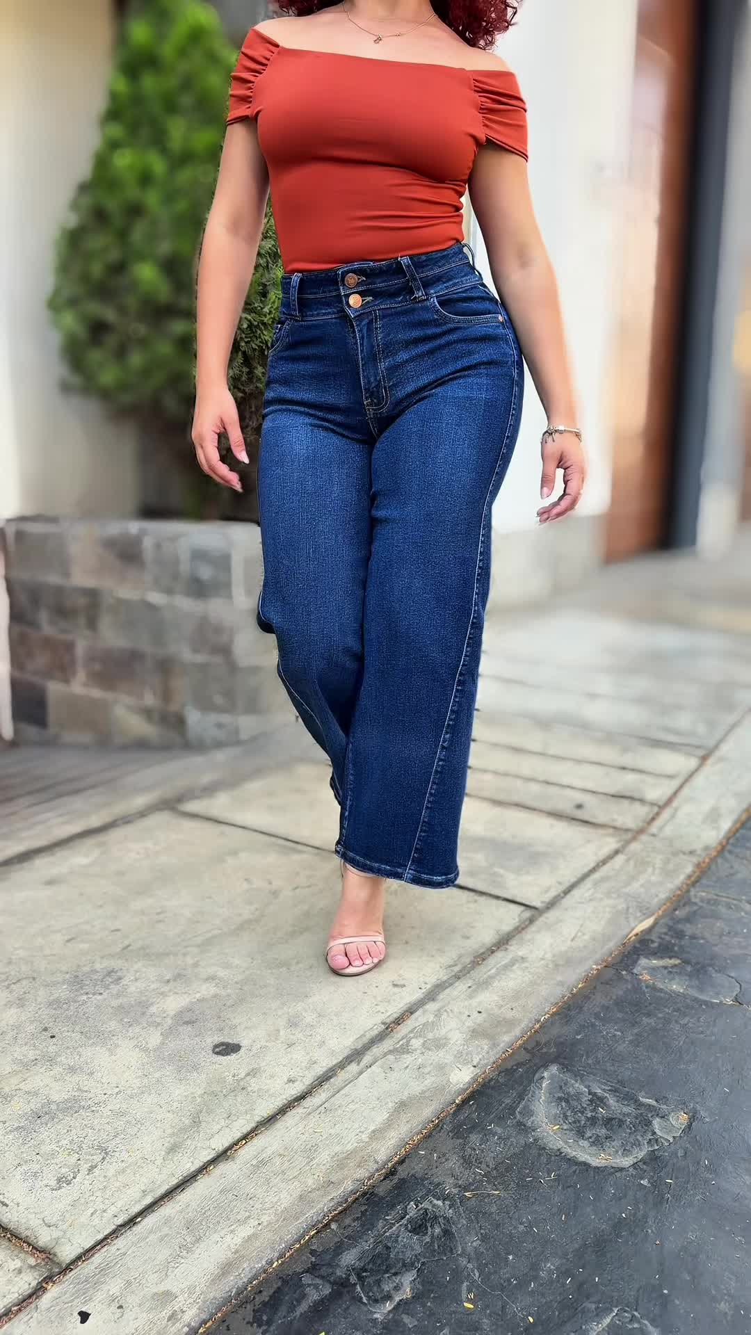 @kirajeans.peru