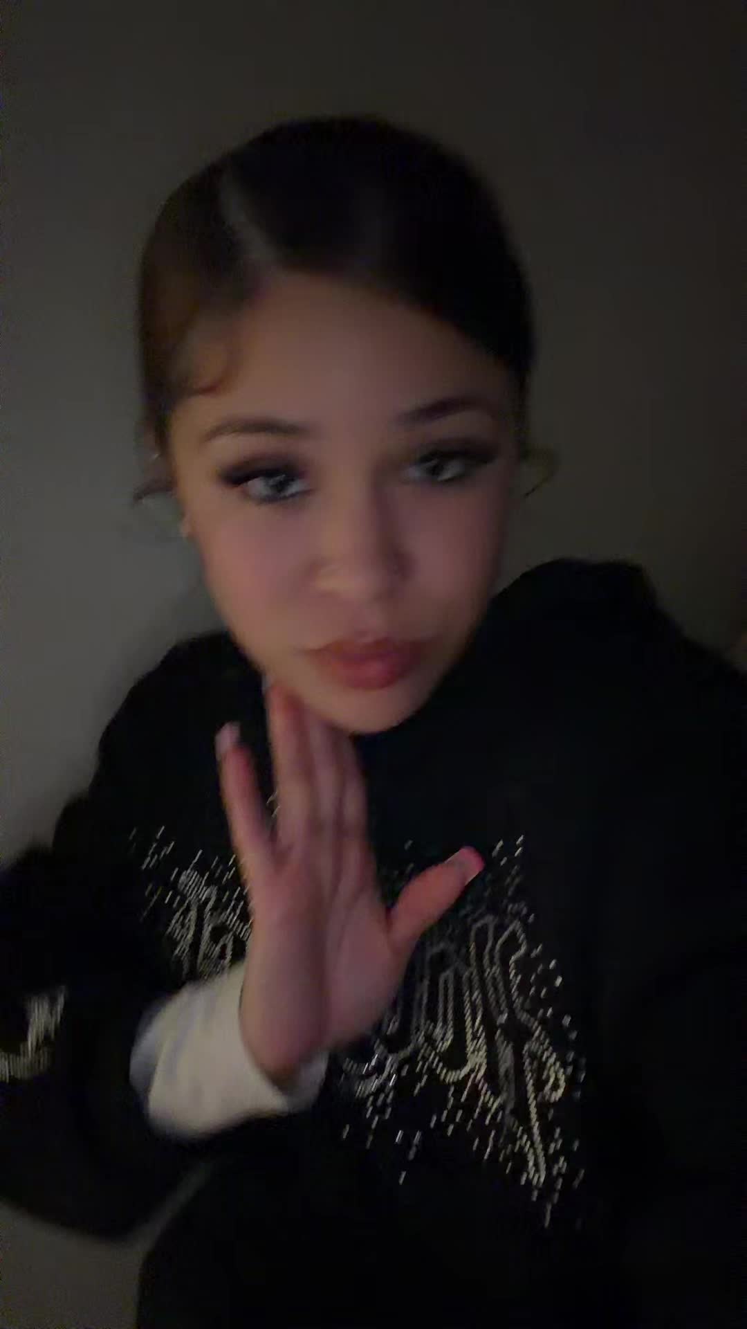 @Nini