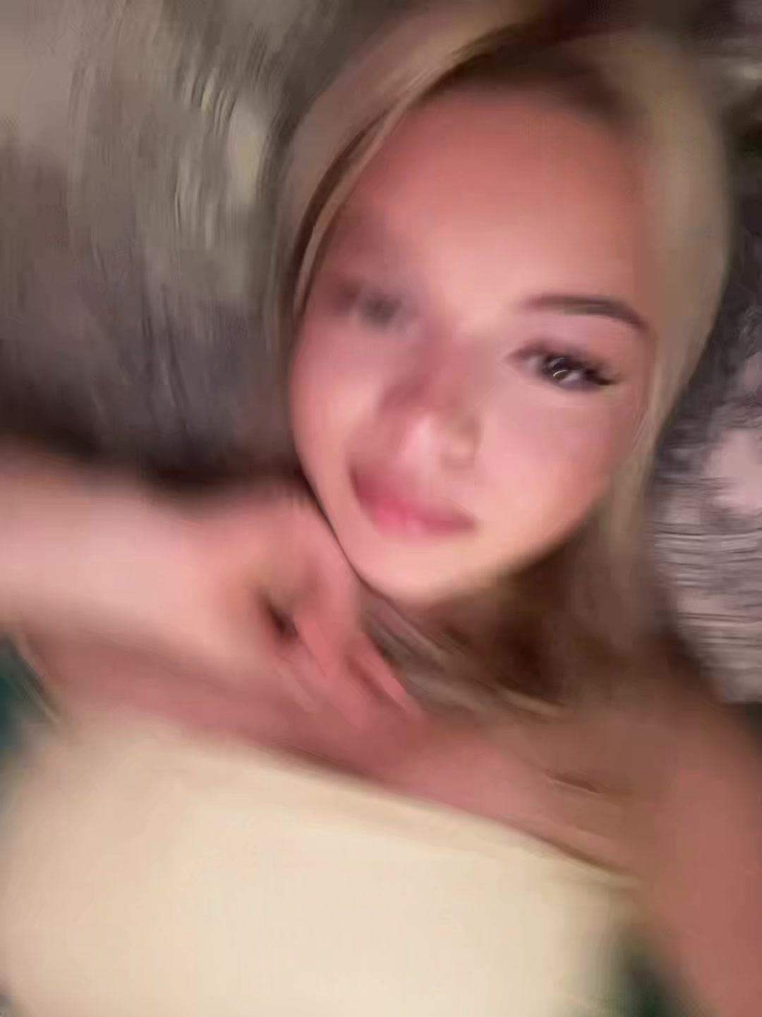 @𝐜𝐡𝐚𝐫𝐥𝐨𝐭𝐭𝐞