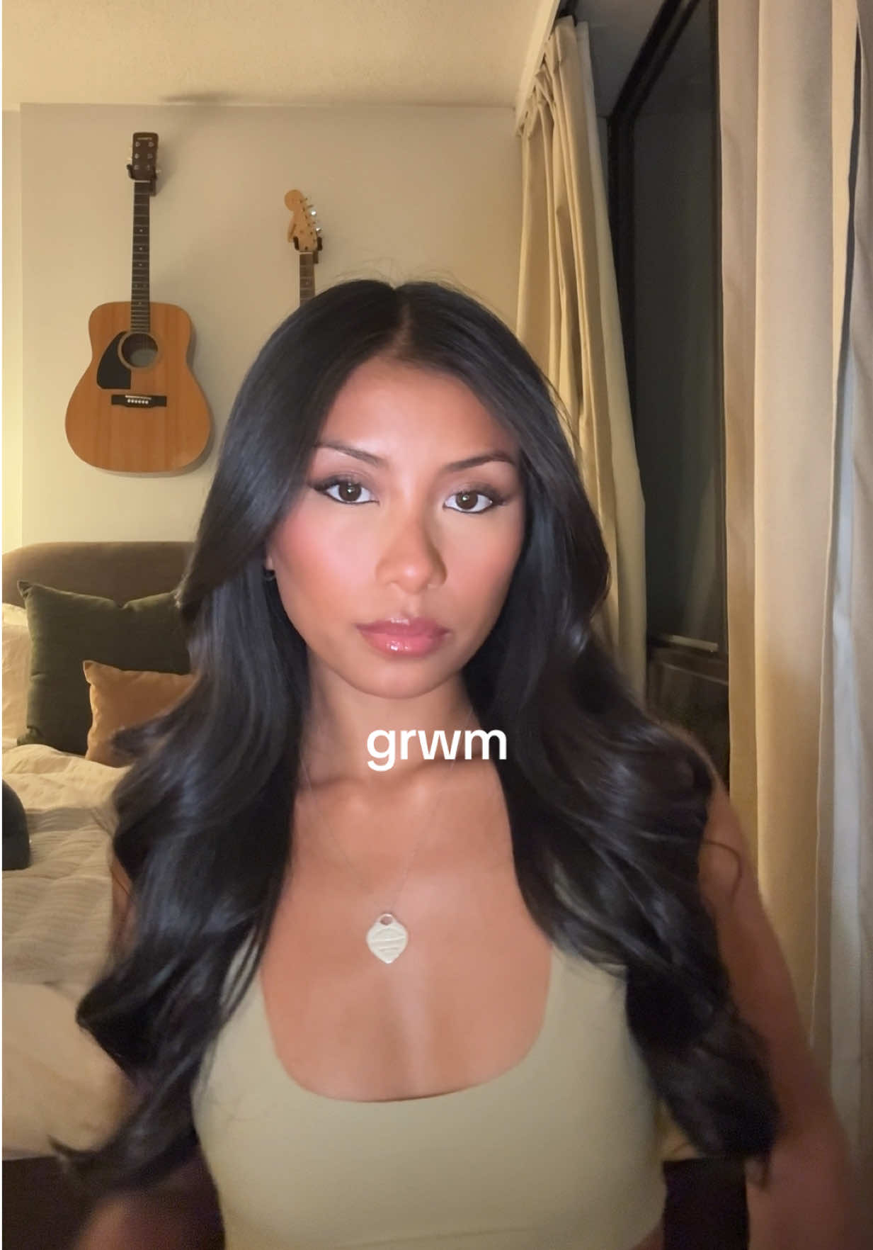 @adriennelouis
