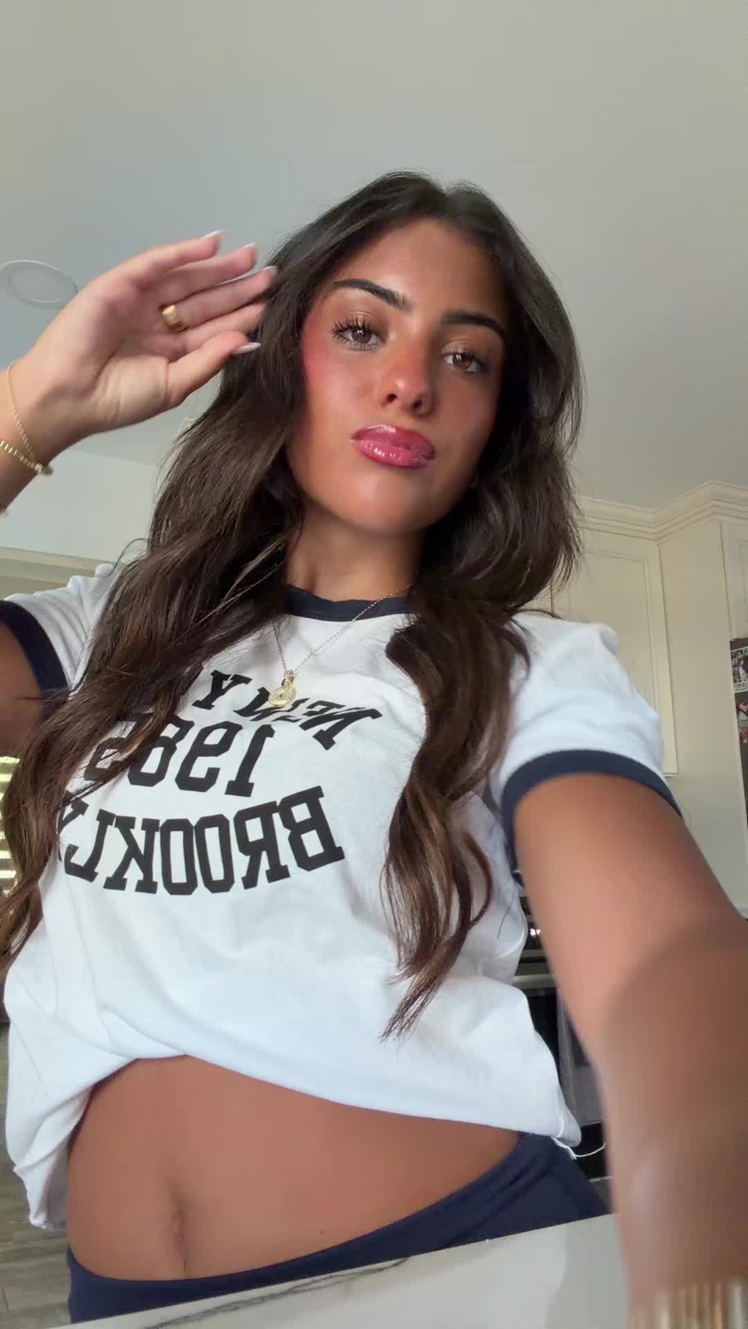 @danielledonononoohno