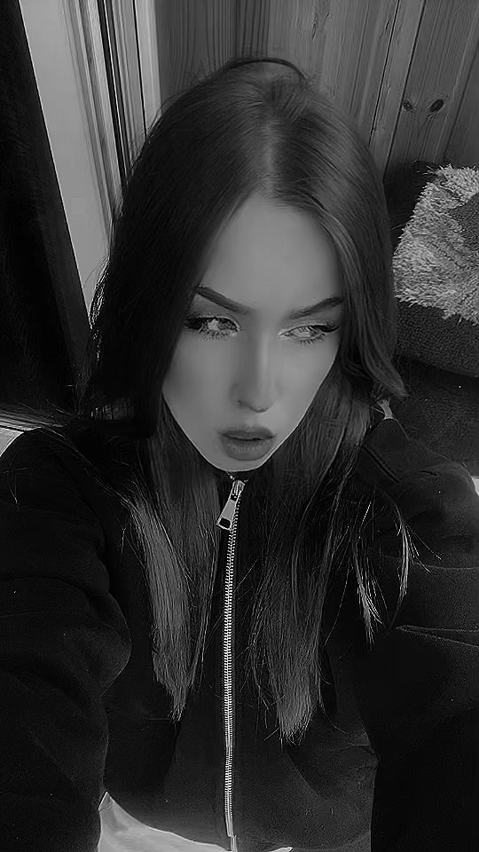 @𝖉𝖊𝖒𝖔𝖓𝖊𝖘𝖘