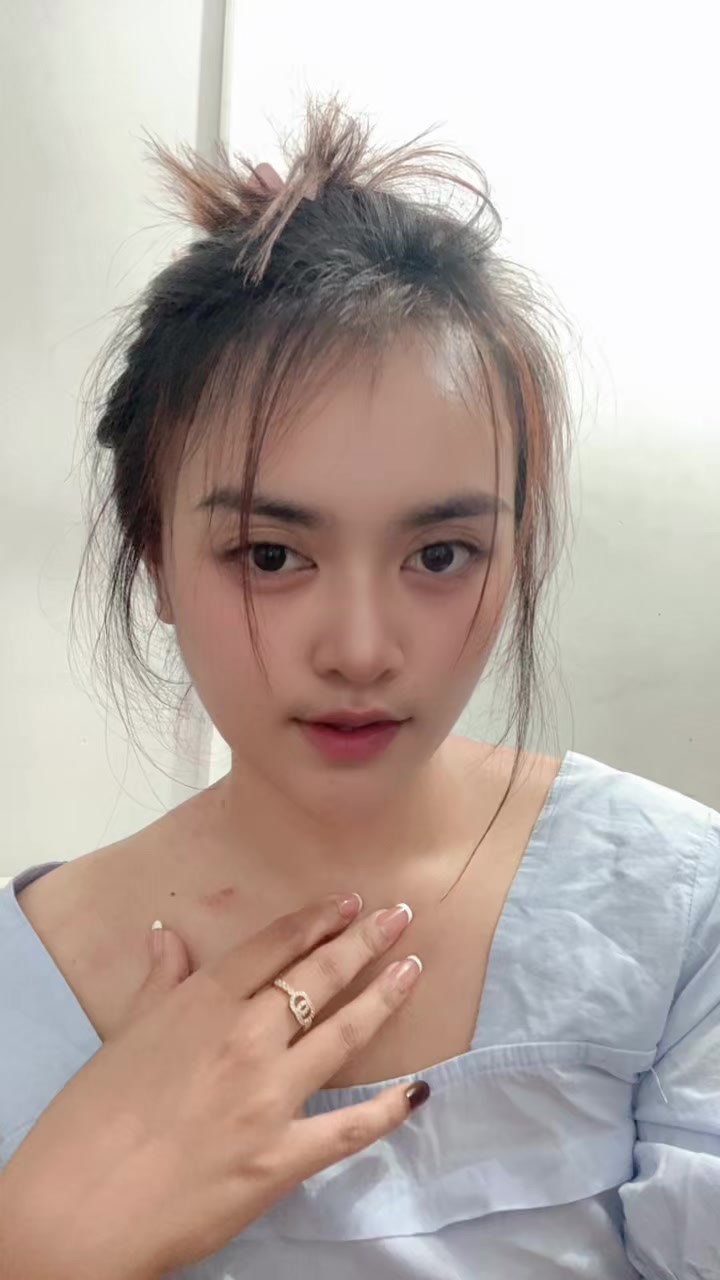 @ANNISA VIDIA N 🍒