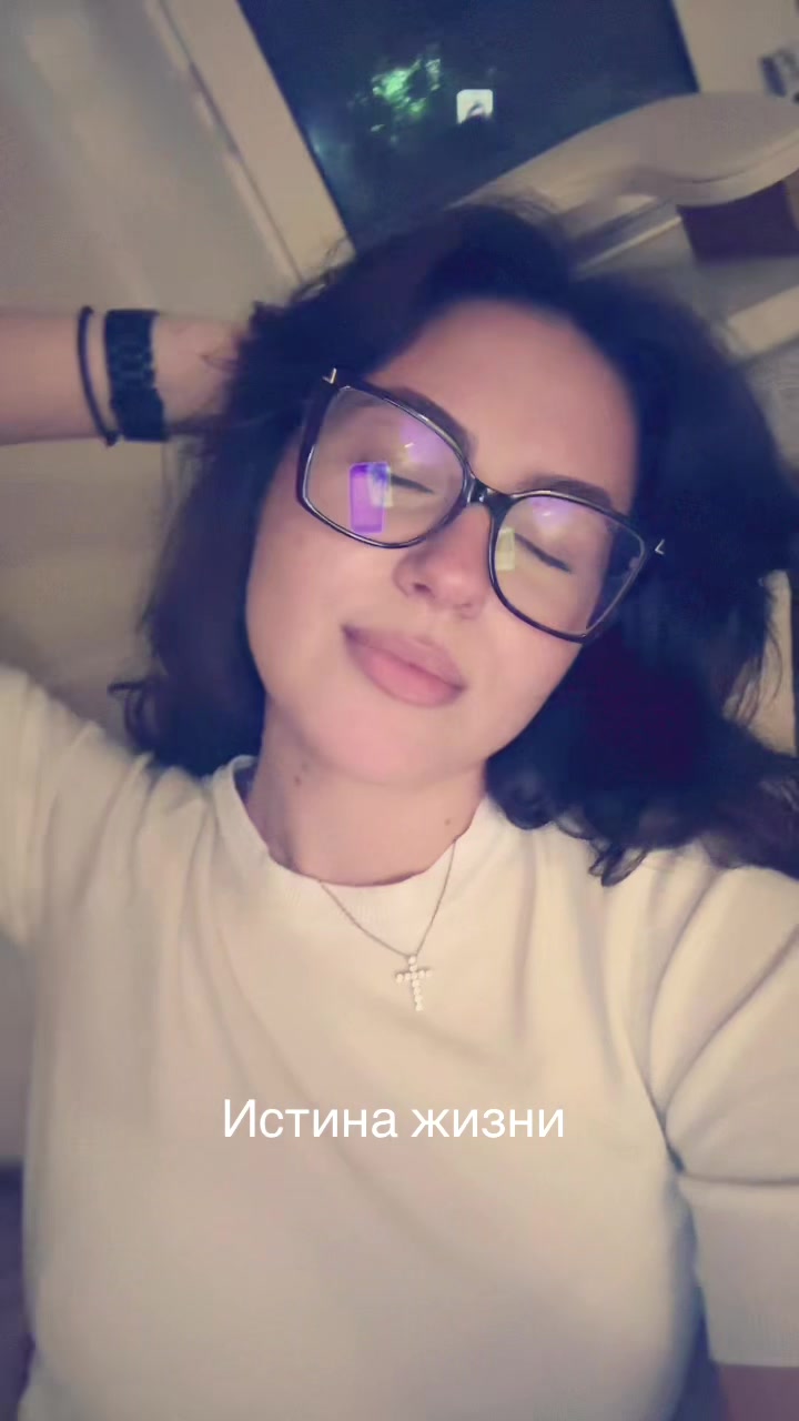 @🦅