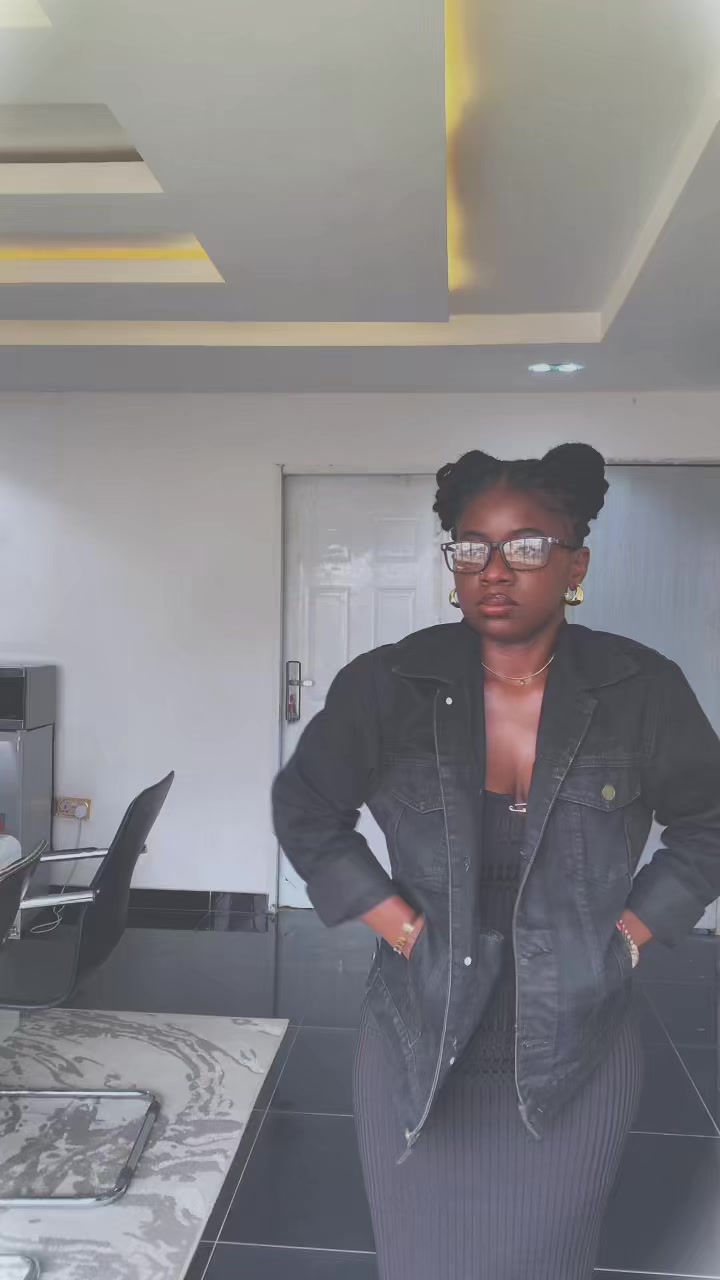 @kharissa_iziengbe