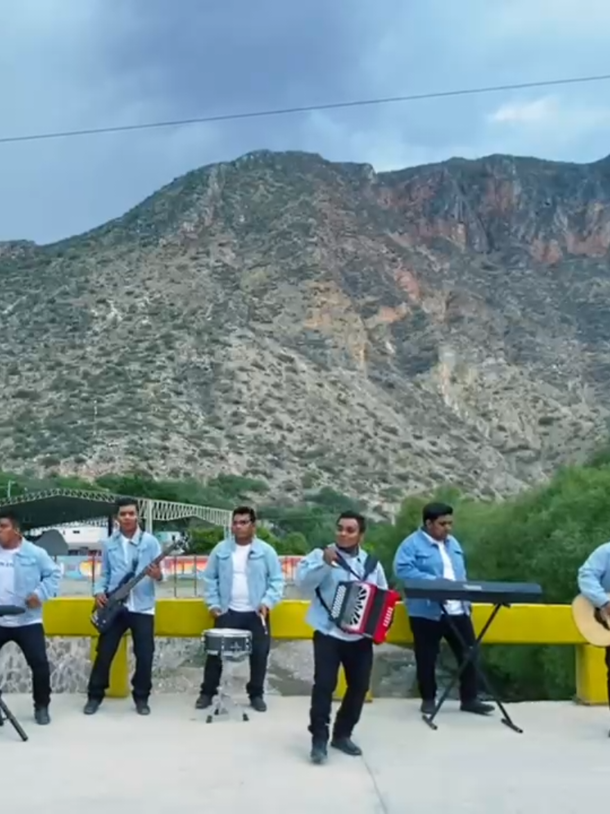 @LosGuPer