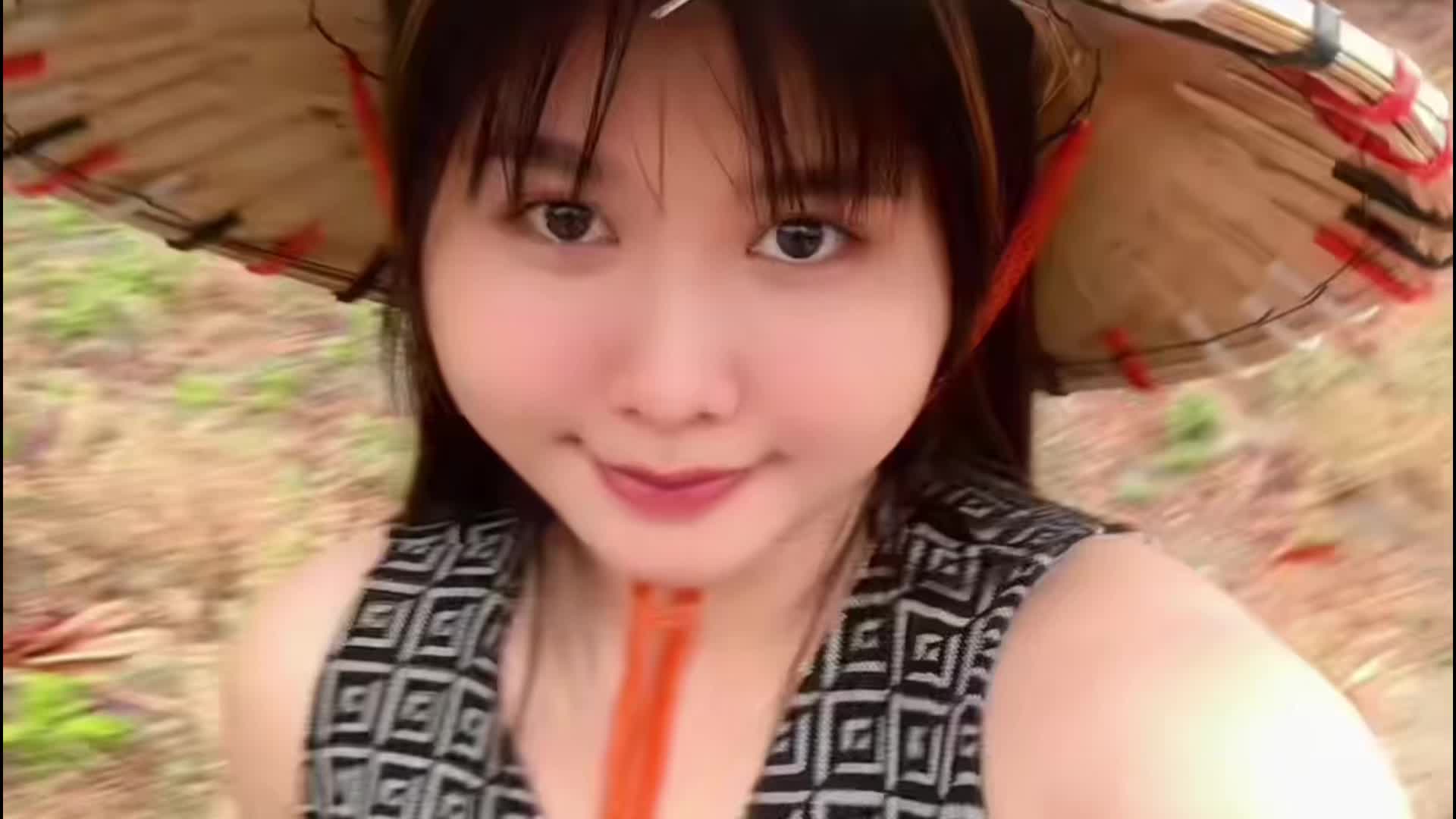 @Shwe Yie ♒️(ခေတ်ဆန်းယဉ် 👗🧵)