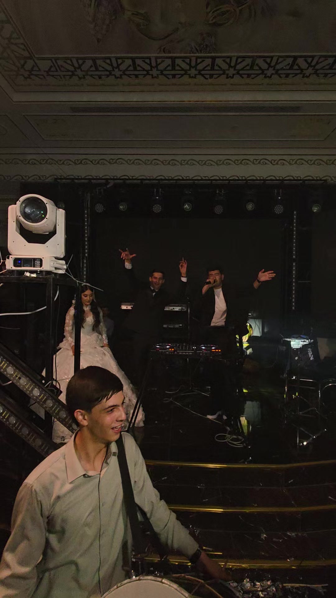 @DJ HeNiX