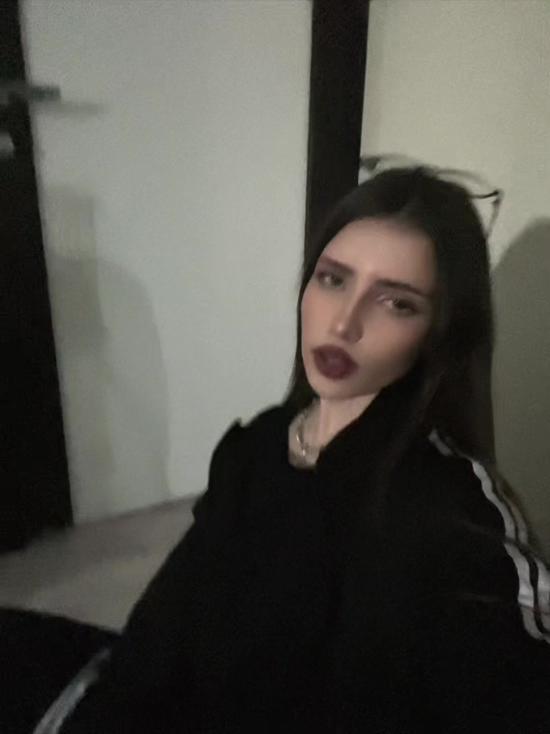 @vixaria