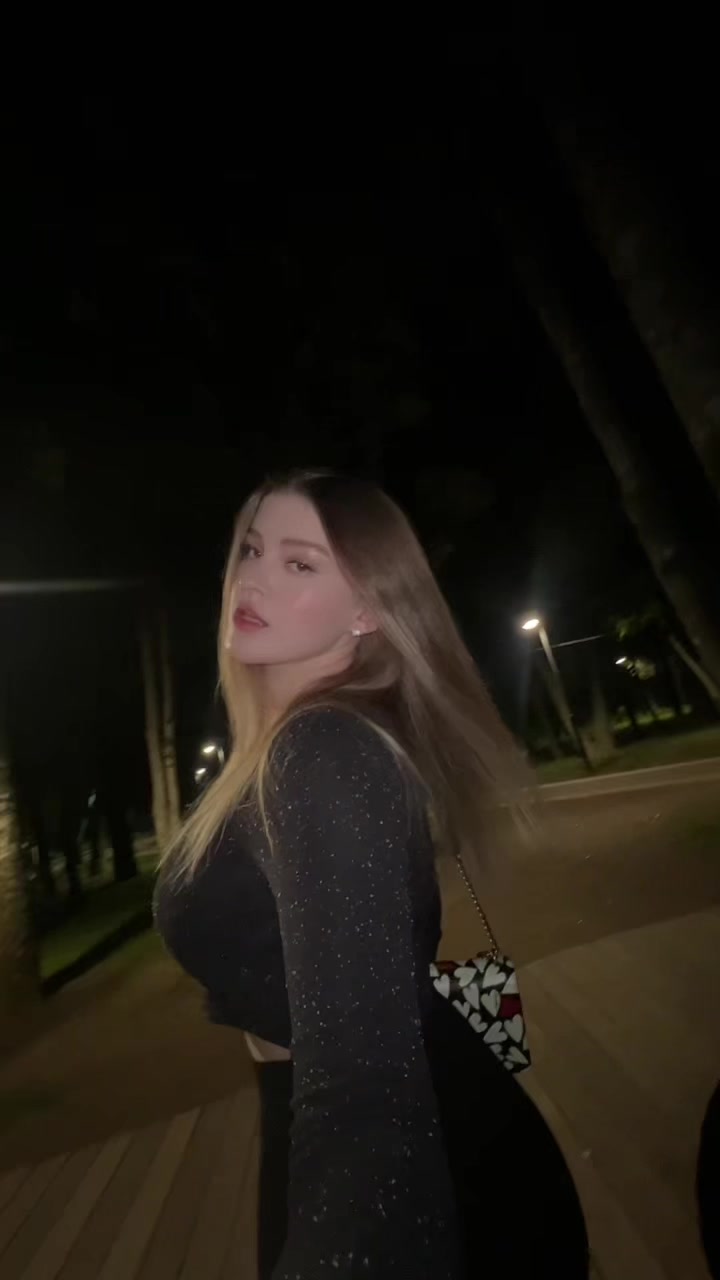 @Анечка🪽
