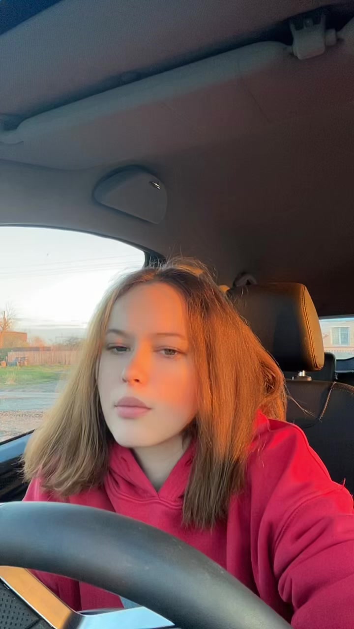 @_alena442