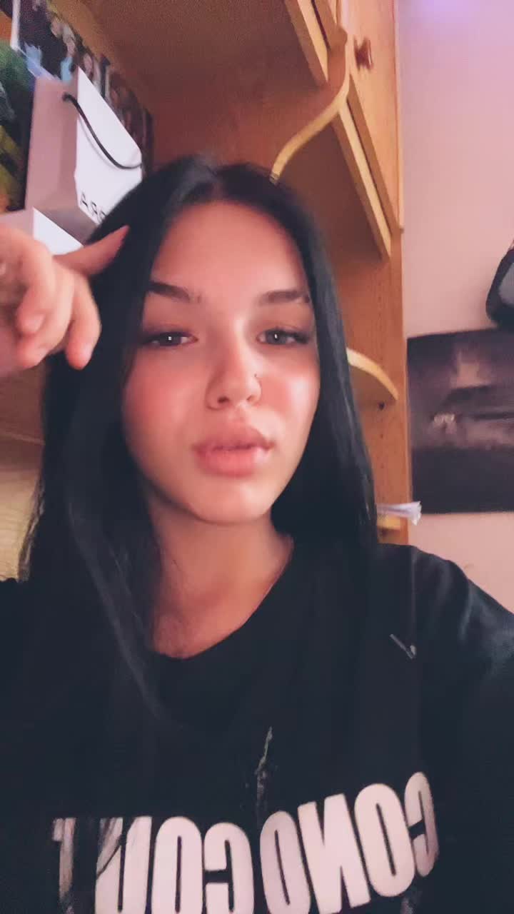 @urfavellaa