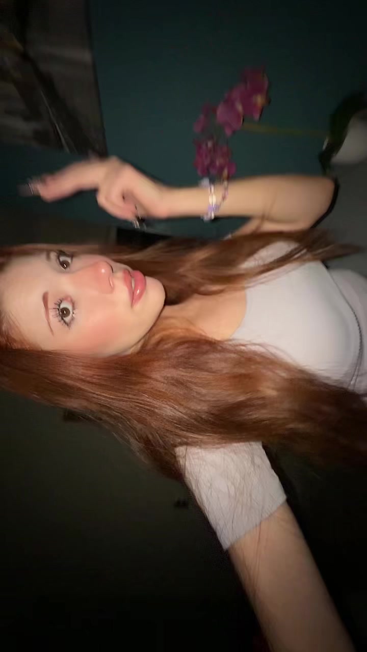 @VICKY ♡