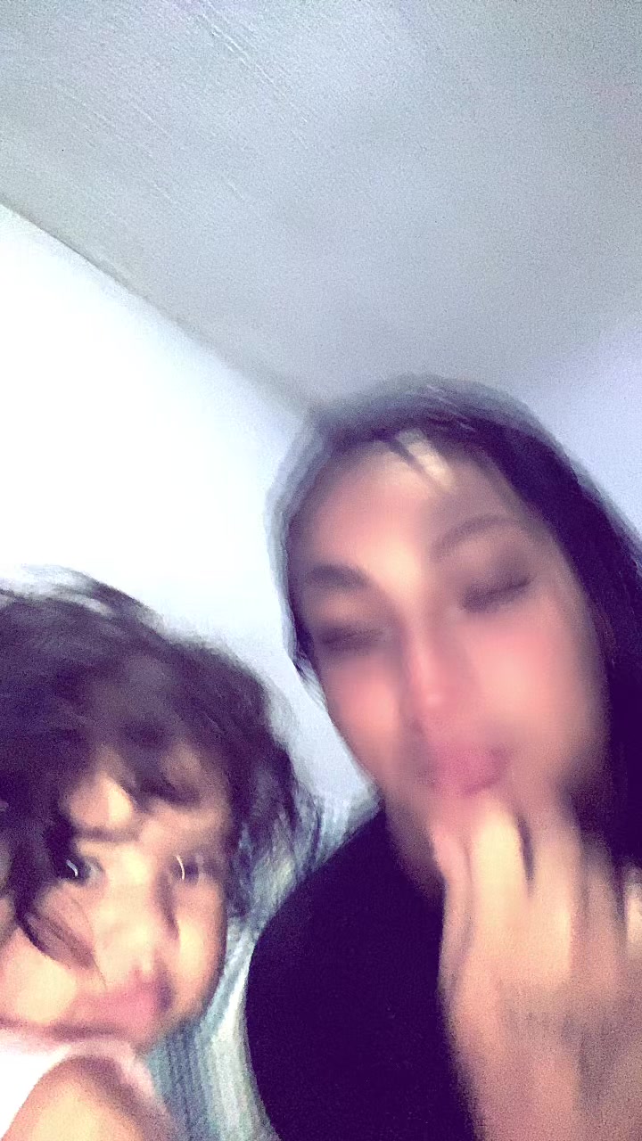 @Aninha_07
