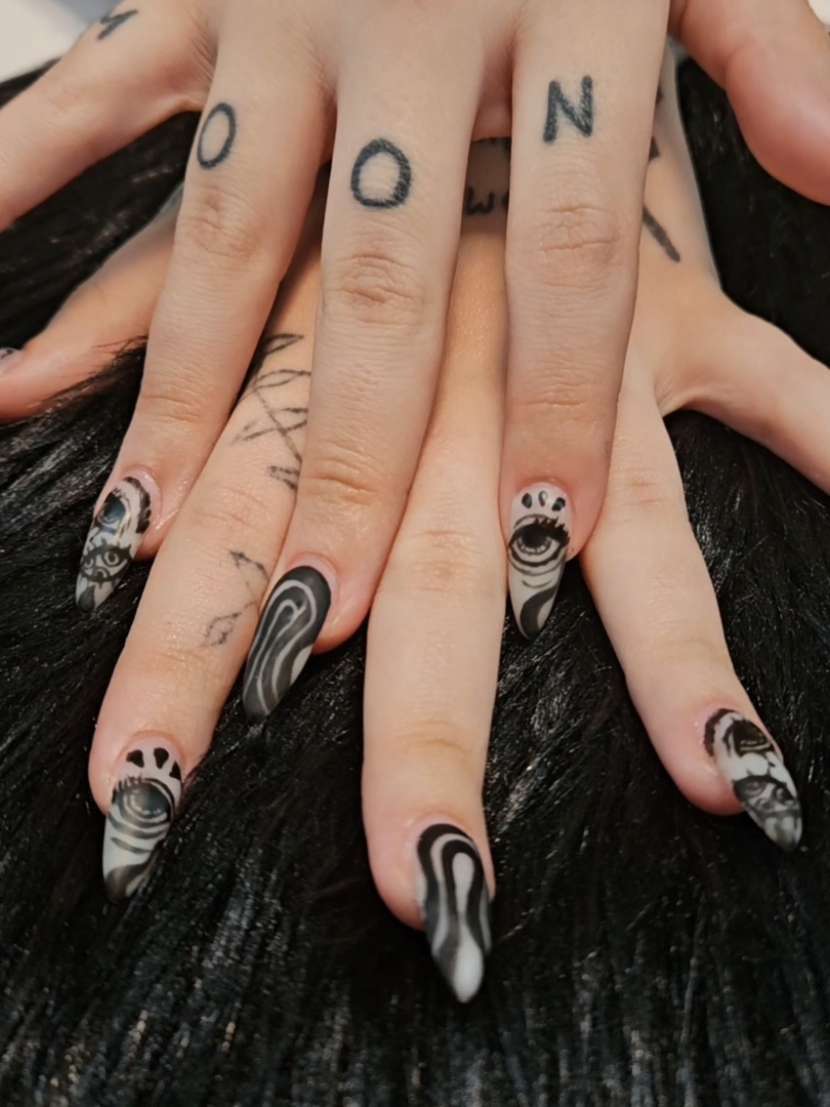 @mandie_the_nailqueen