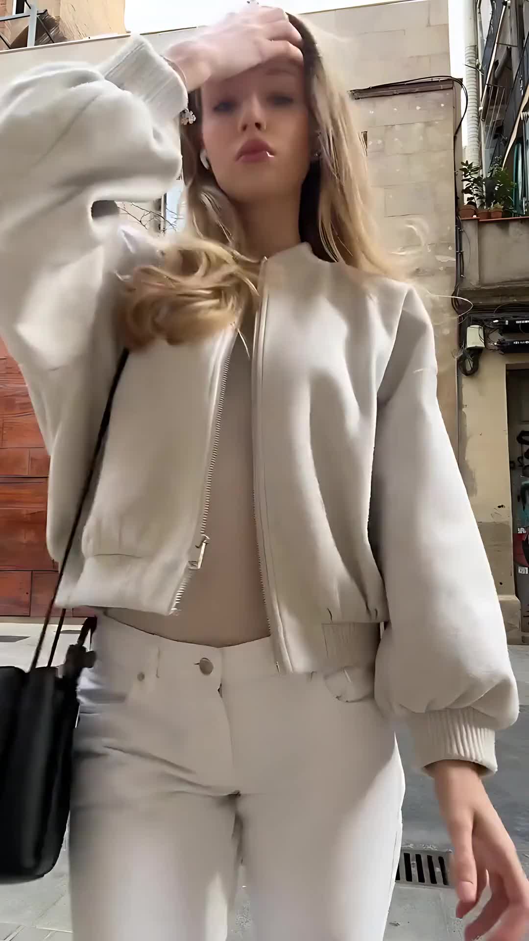 @Louisa
