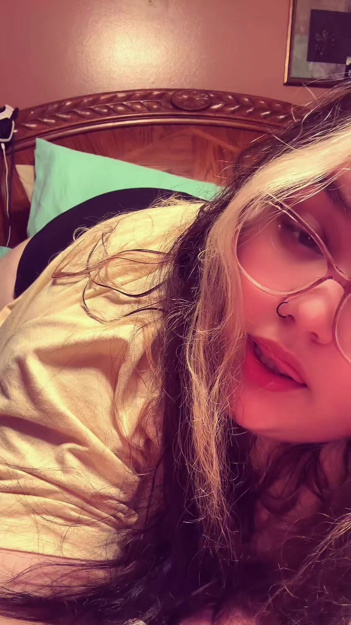 @_pyt_Josie_