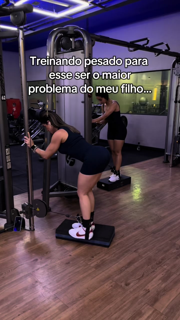 @Bella