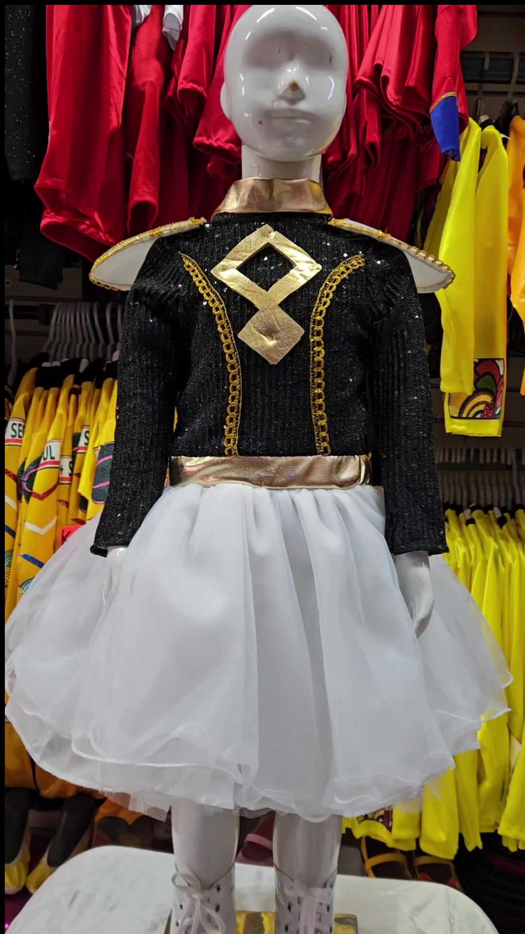 @Moda & Elegancia | Disfraces