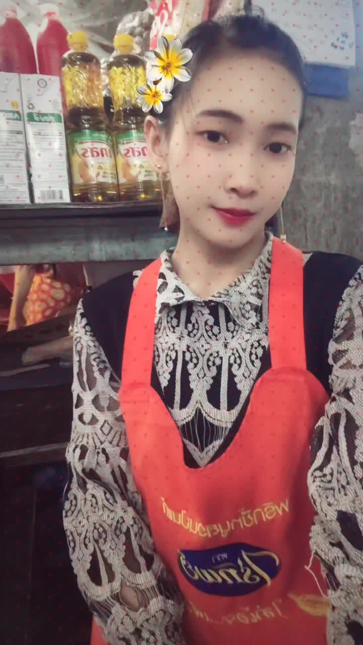 @🌿Kay Thi Khaing🌿(ဖြူးသူလေး)