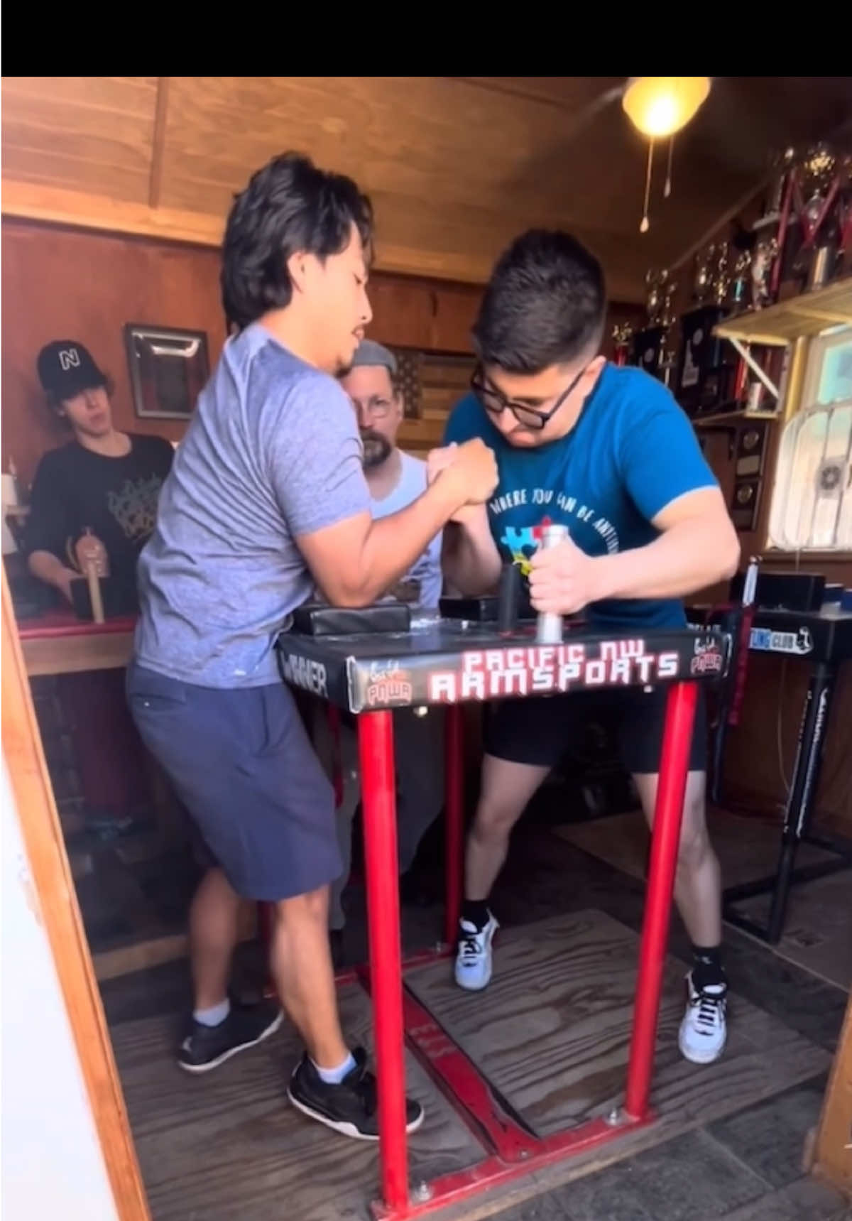 @Arm Wrestling Spectrum