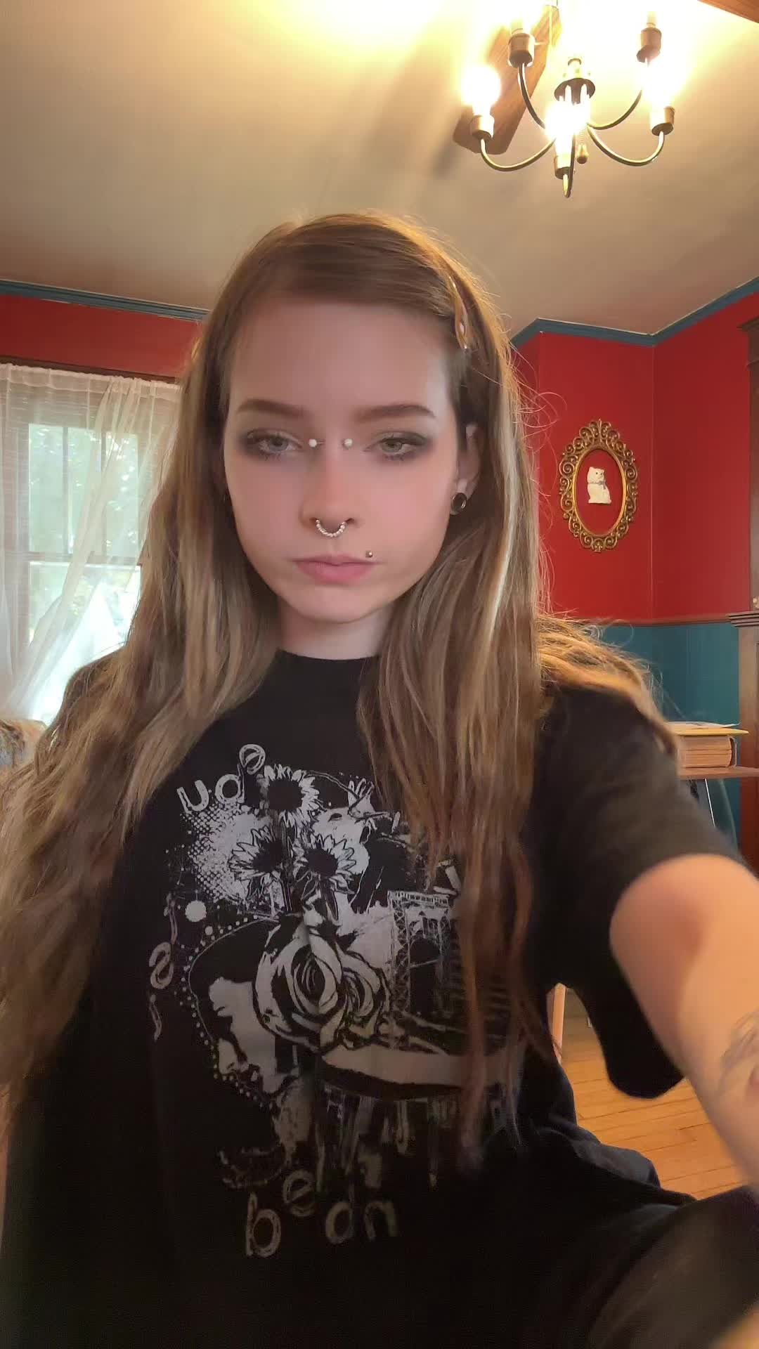 @🦄