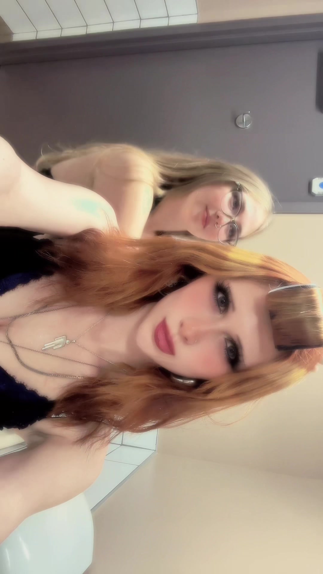 @♡𝔅𝔢𝔢♡
