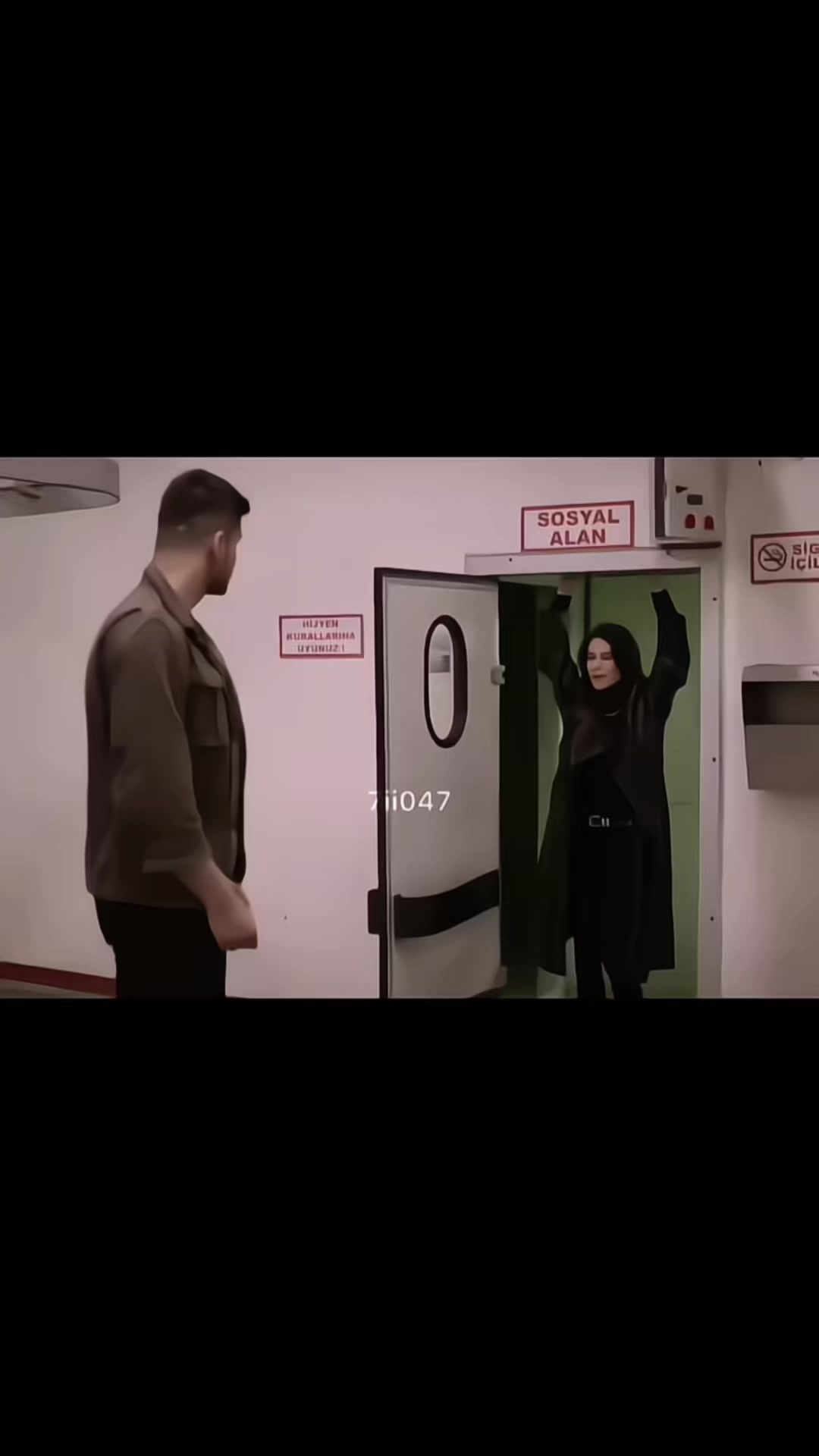 @لورا