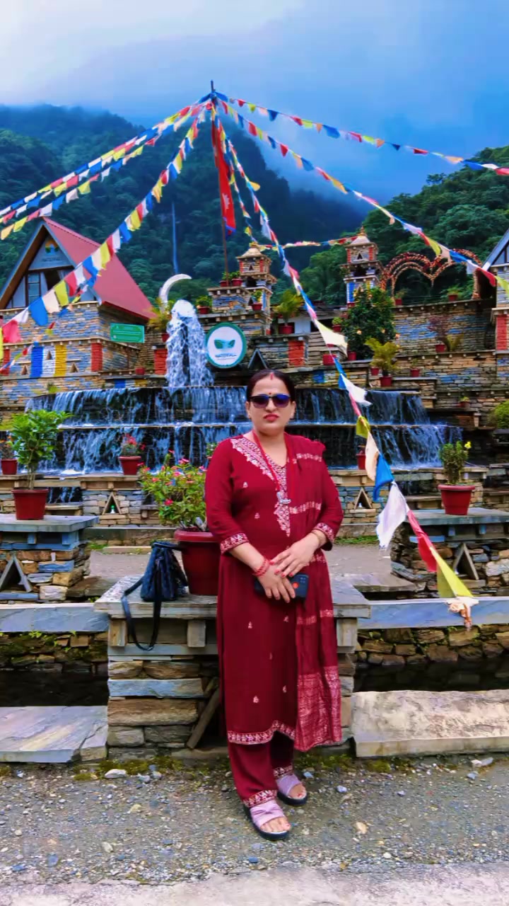@सुमित्रा बास्तोला
