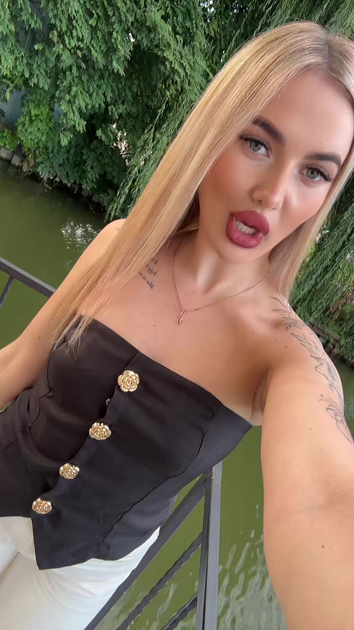 @BLONDY🕊️🤍