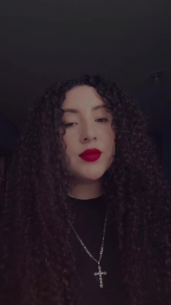 @🧔🏻♀️🫰ديانا هيريرا
