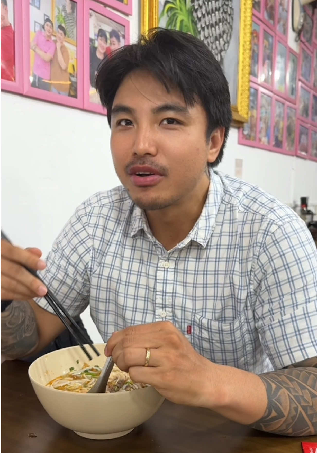 @C&ocirc; &Uacute; B&igrave;nh Dương.