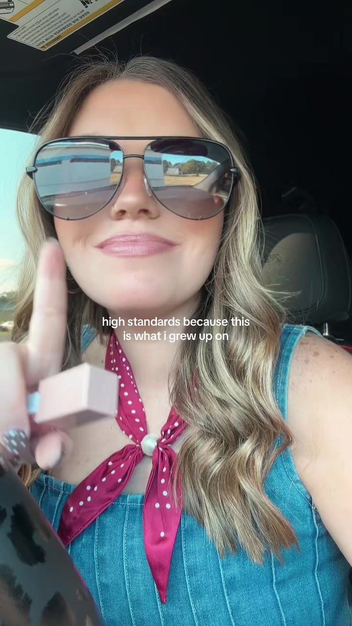 @MADDIE PAIGE