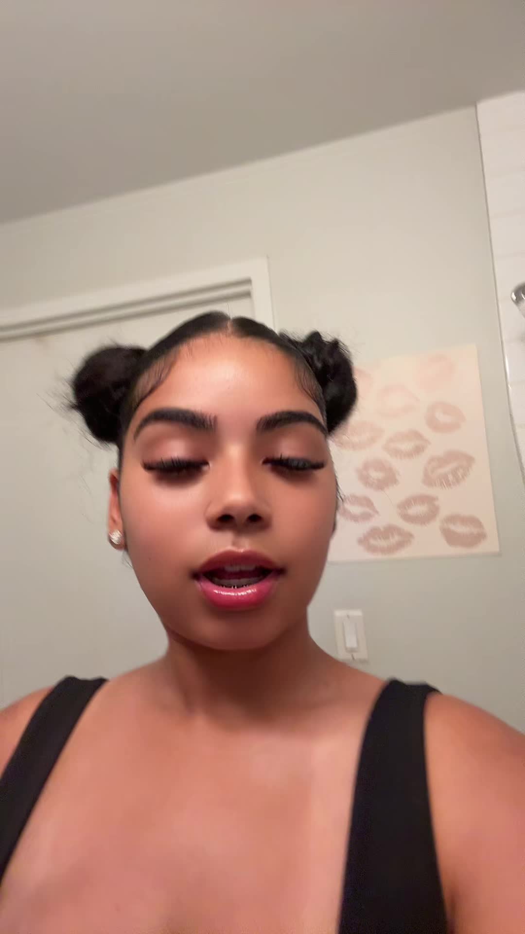 @Theprettydenisse