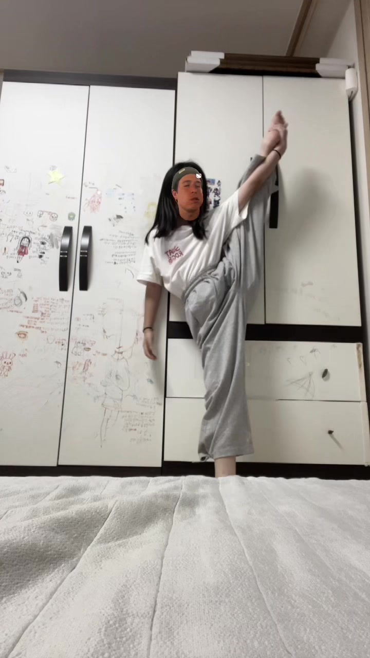 @연 바라기 딸기모찌🤸