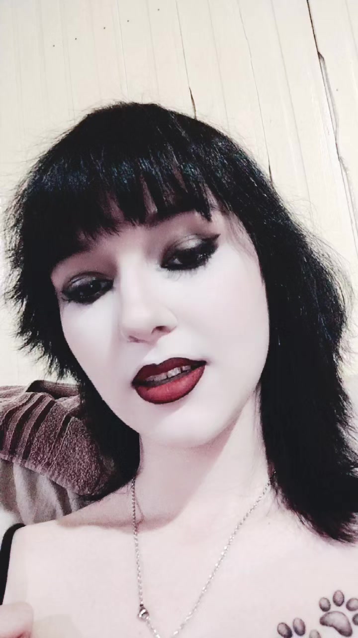 @Vampirinha🦇