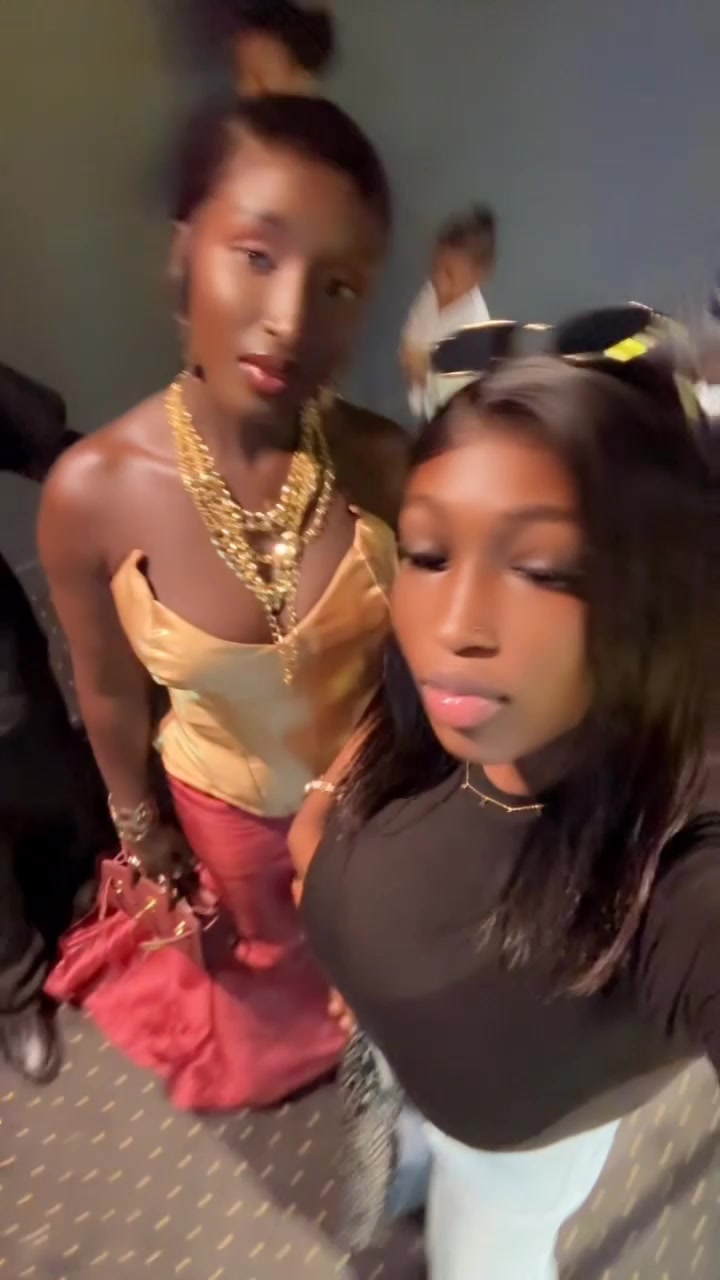 @Bébé —camara🎤❤️