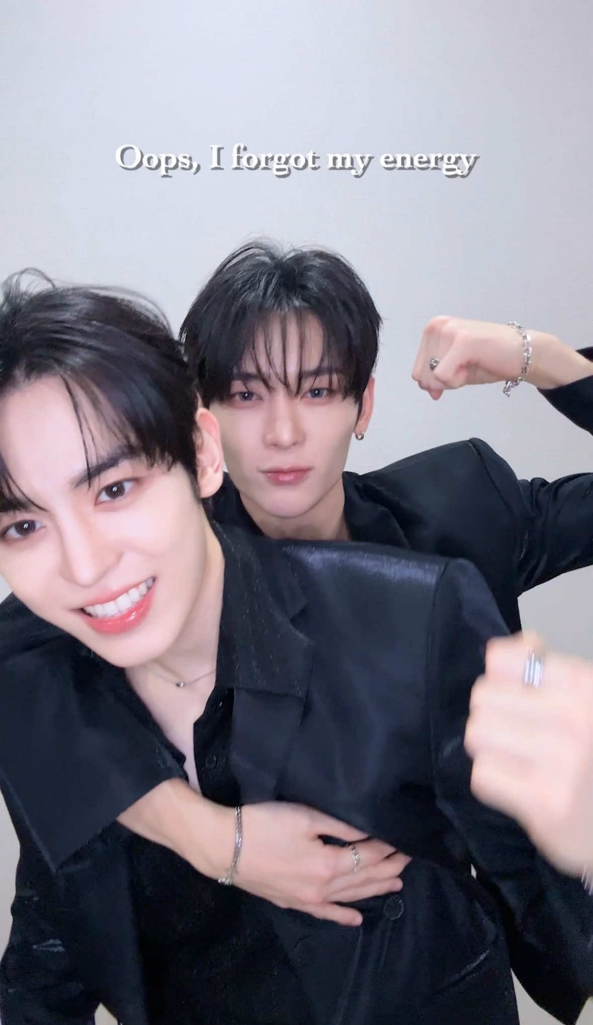 @NOWZ·나우즈
